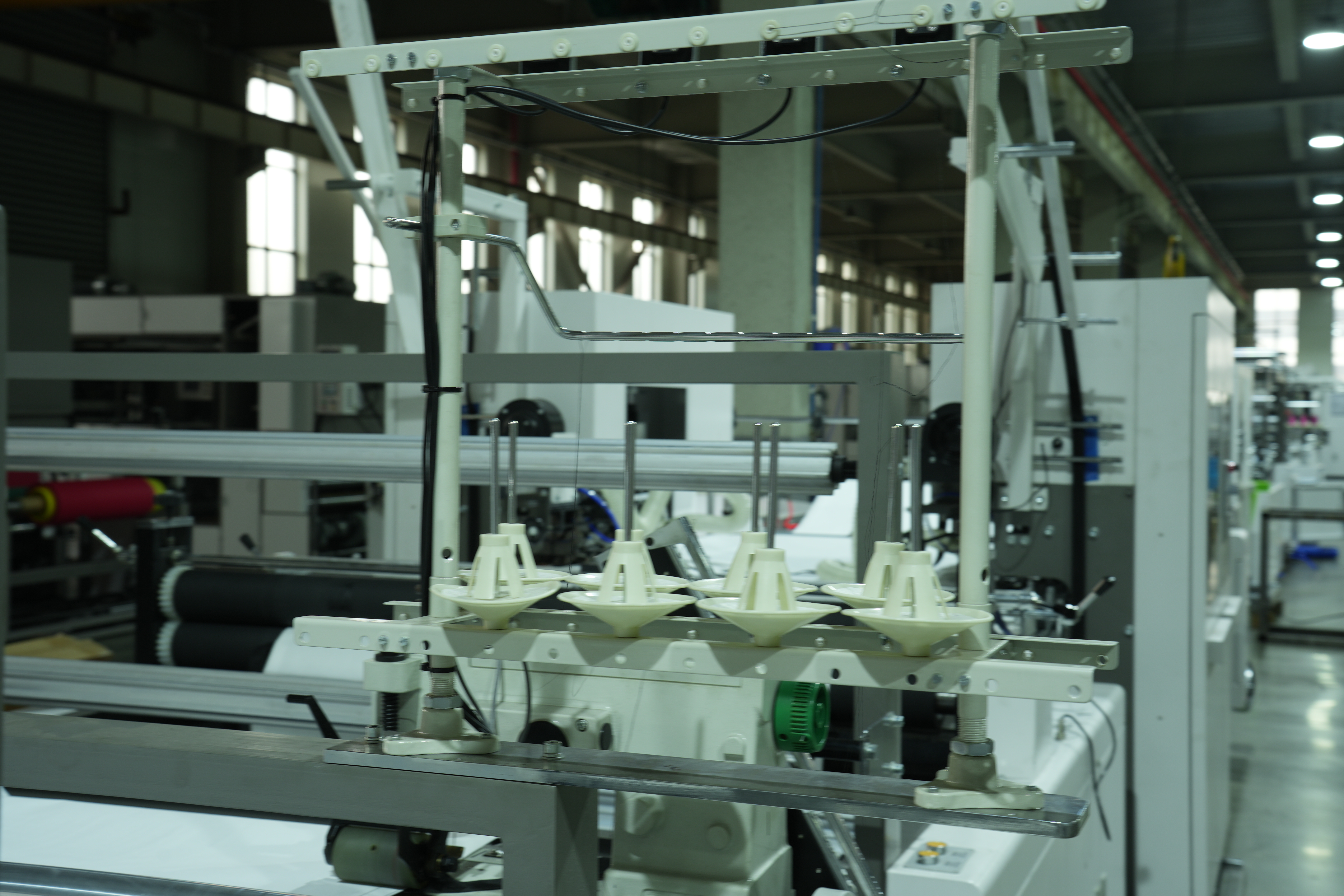 ONL-XG1200 การเย็บและตัดเย็บแบบสองด้านที่ไม่ได้ทอ